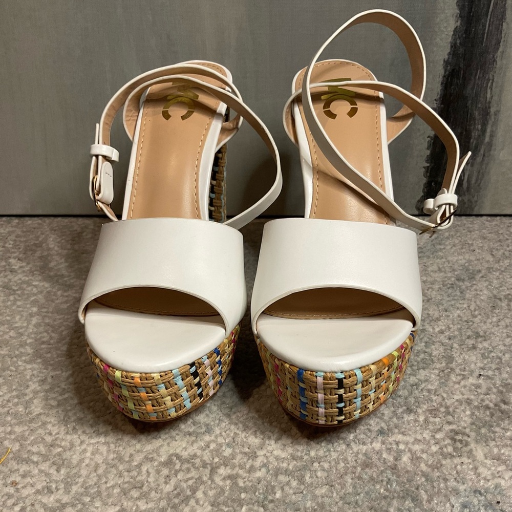 Weslyn Rainbow Raffia Platform Sandals - Size 7 (NWOB) - Picture 2 of 12